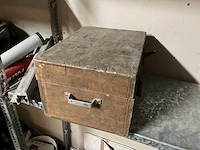Diverse aannemersmaterialen - afbeelding 17 van  20