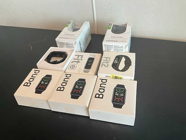 Diverse activiteitentracker (8x) - afbeelding 1 van  2