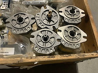 Diverse agrarische machine onderdelen - afbeelding 9 van  12