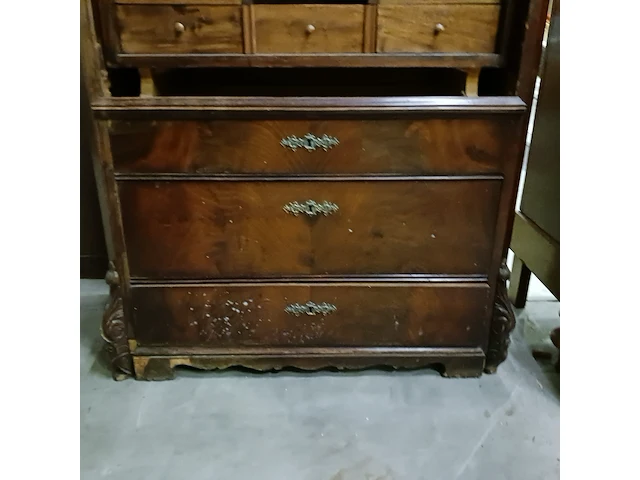 Diverse antieke kasten voor renovatie - afbeelding 3 van  43