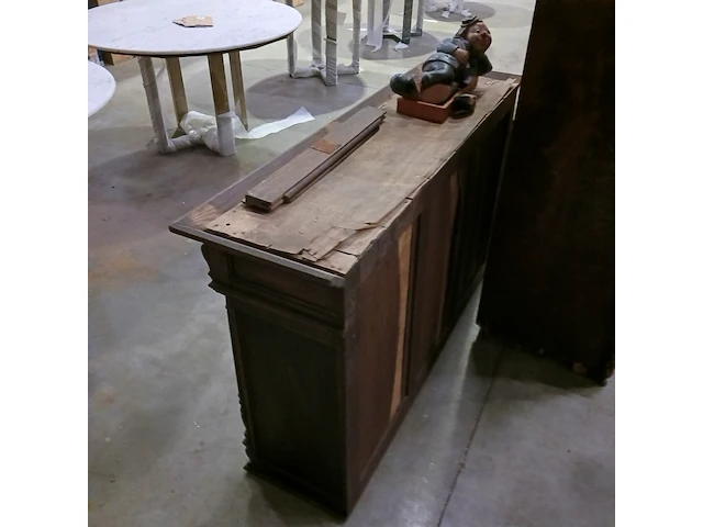 Diverse antieke kasten voor renovatie - afbeelding 6 van  43