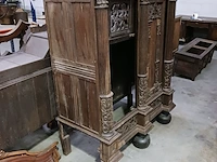 Diverse antieke kasten voor renovatie - afbeelding 15 van  43