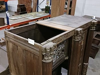 Diverse antieke kasten voor renovatie - afbeelding 16 van  43