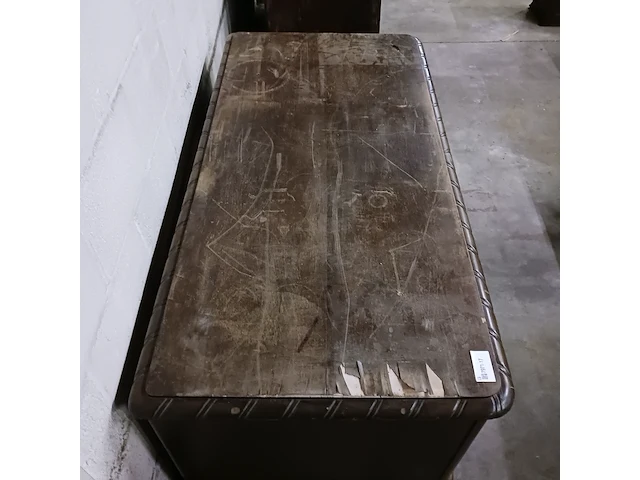 Diverse antieke kasten voor renovatie - afbeelding 8 van  39
