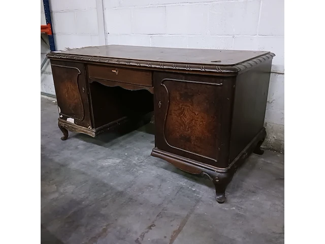 Diverse antieke kasten voor renovatie - afbeelding 35 van  39