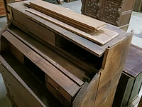 Diverse antieke kasten voor renovatie - afbeelding 13 van  24