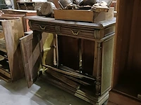 Diverse antieke kasten voor renovatie - afbeelding 23 van  24