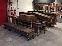 Diverse antieke kasten voor renovatie - afbeelding 1 van  23