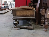 Diverse antieke kasten voor renovatie - afbeelding 17 van  23