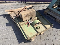 Diverse antieke werkplaats machines - afbeelding 8 van  16