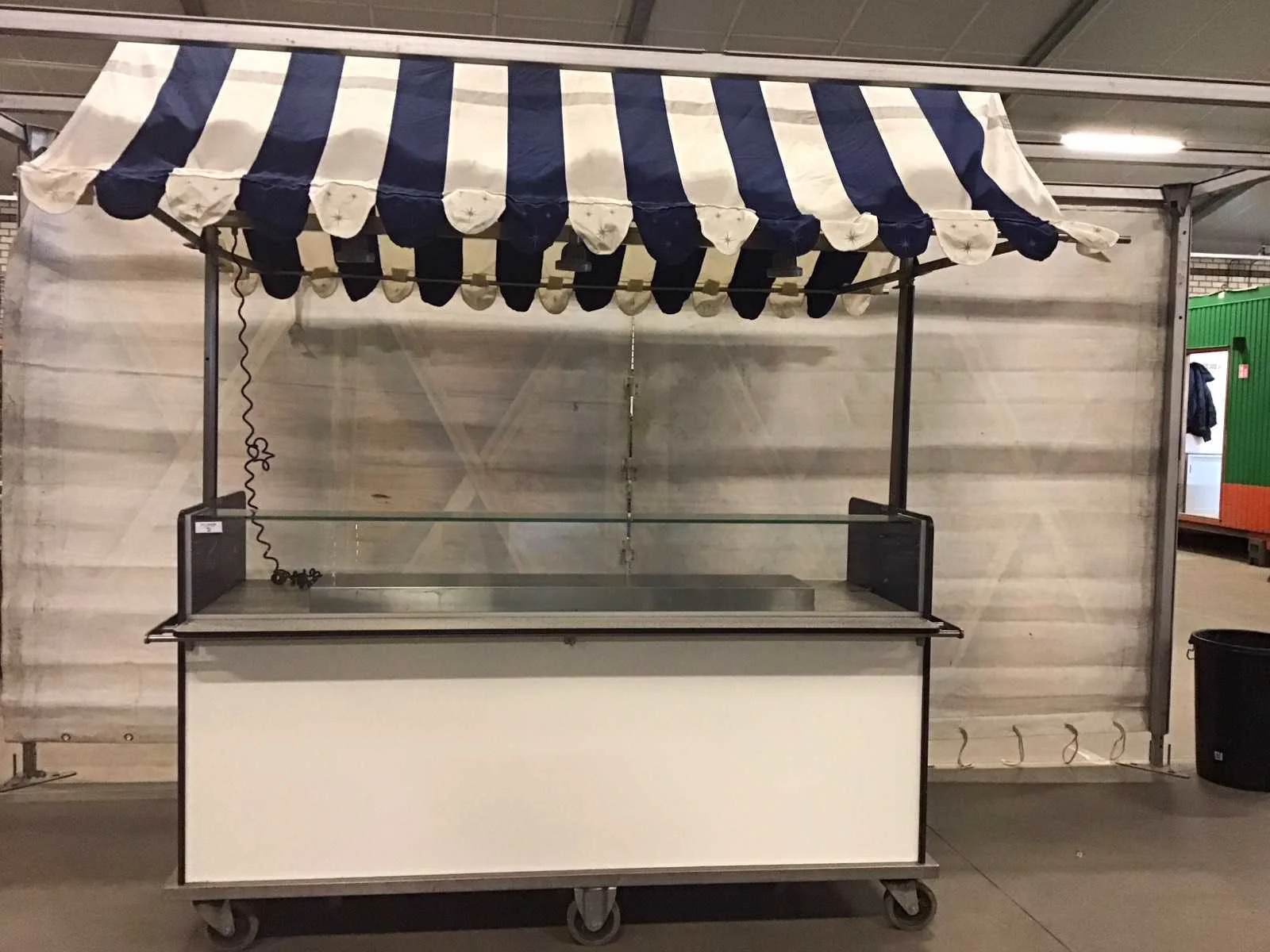 Diverse artikelen en toebehoren voor de evenementen en horeca industrie