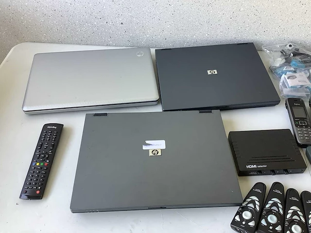 Diverse artikelen laptop - afbeelding 2 van  8