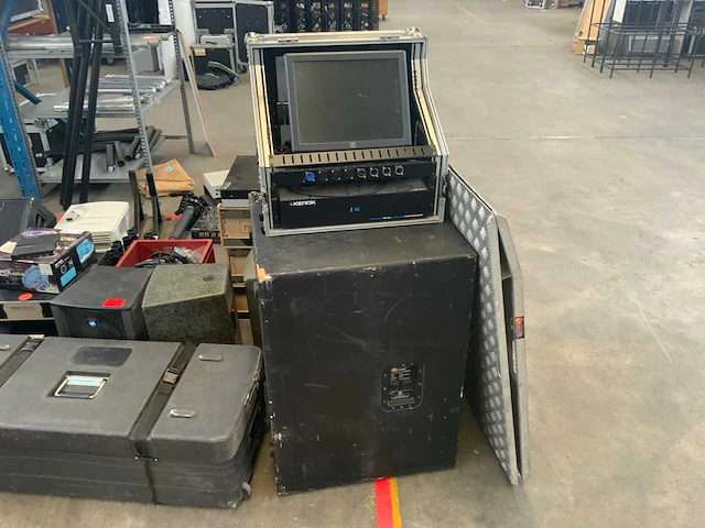 Diverse audio-apparatuur - afbeelding 2 van  26