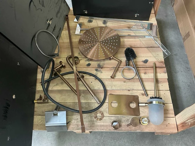 Diverse badaccessoire (inhoud pallet) - afbeelding 6 van  10