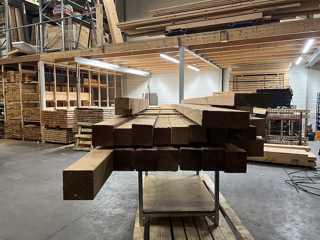 Diverse balken , ca. 300cm lang - afbeelding 1 van  8