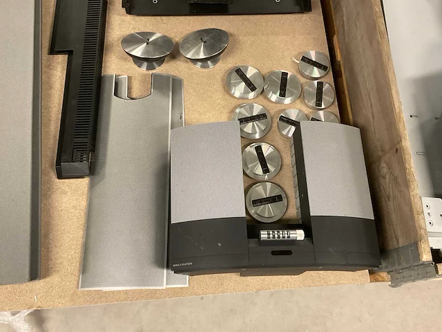 Diverse bang & olufsen tv standaards - afbeelding 5 van  17