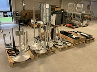 Diverse bang & olufsen tv standaards - afbeelding 1 van  17