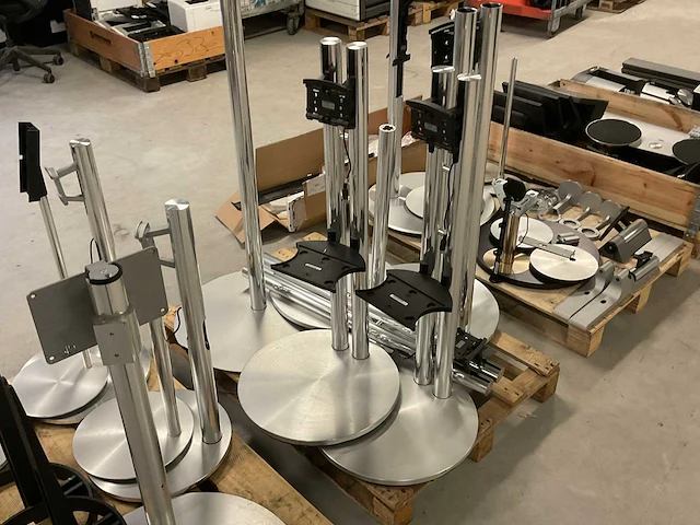 Diverse bang & olufsen tv standaards - afbeelding 11 van  17