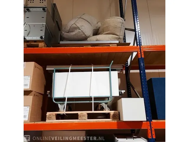 Diverse bedrijfsinventaris - afbeelding 7 van  12