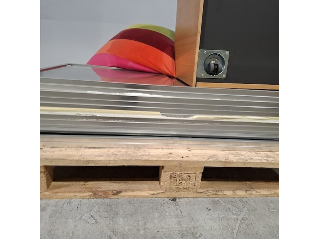 Diverse bedrijfsinventaris - afbeelding 15 van  26