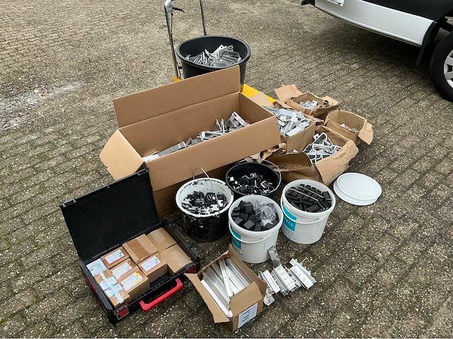 Diverse bevestigingsmateriaal - afbeelding 8 van  17