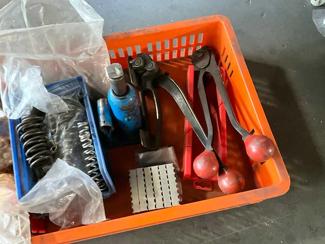 Diverse bevestigingsmaterialen - afbeelding 3 van  3
