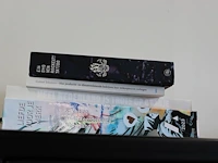 Diverse boeken op kast. - afbeelding 3 van  3