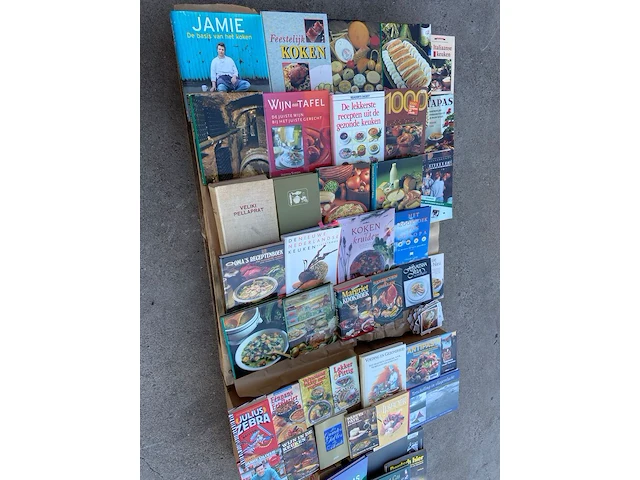 Diverse boeken. - afbeelding 6 van  8