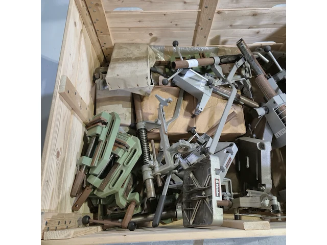 Diverse boormachine standaards en werkstukklemmen, o.a. metabo - afbeelding 6 van  7