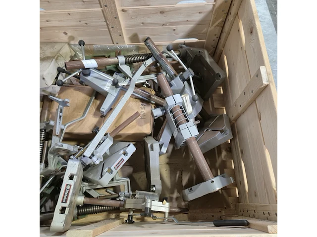 Diverse boormachine standaards en werkstukklemmen, o.a. metabo - afbeelding 7 van  7