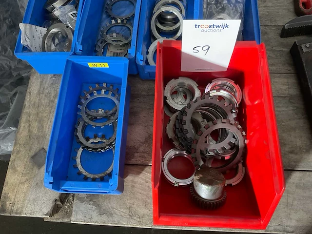 Diverse borgringen - afbeelding 2 van  2