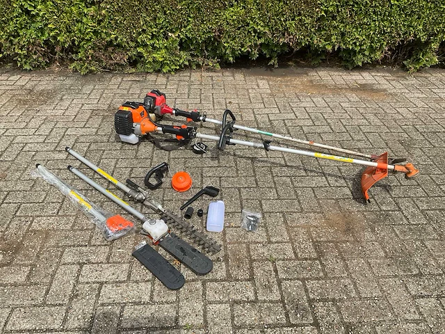Diverse bos- en tuingereedschap - afbeelding 1 van  6