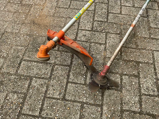 Diverse bos- en tuingereedschap - afbeelding 3 van  6