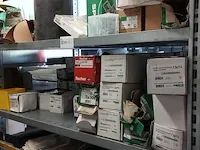 Diverse bouwbenodigdheden - afbeelding 1 van  15