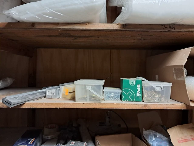 Diverse bouwbenodigdheden - afbeelding 16 van  17
