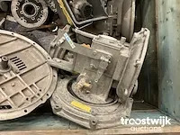 Diverse buitenboordmotor onderdelen - afbeelding 4 van  5