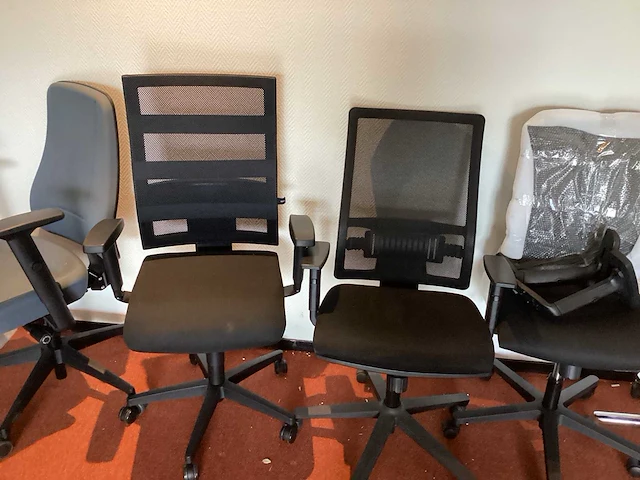 Diverse bureaustoelen (5x) - afbeelding 3 van  5