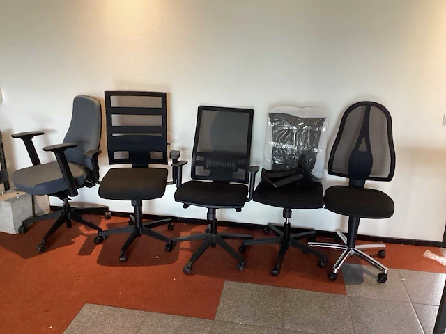 Diverse bureaustoelen (5x) - afbeelding 1 van  5