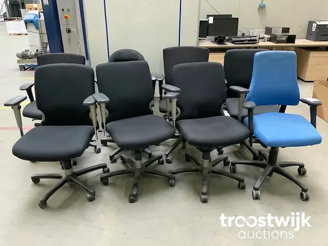 Diverse bureaustoelen - afbeelding 2 van  2