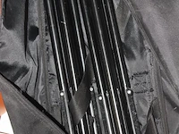 Diverse cameraproducten waaronder studioflitser mettle, statieven, softbox, 2 x pro battery grip meike t.b.... - afbeelding 3 van  7