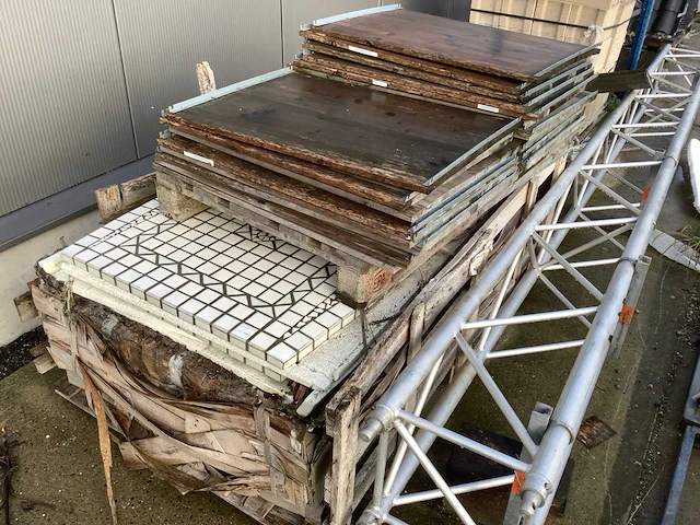 Diverse dak/bouwmaterialen - afbeelding 8 van  13