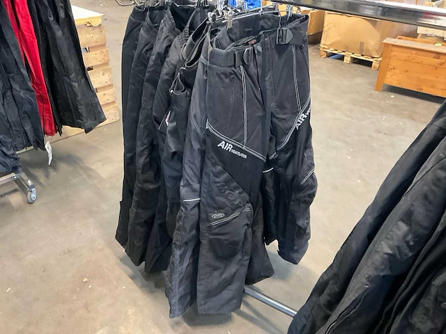 Diverse defender, ixs, cypro, büse, mqp motorbroeken (27x) - afbeelding 5 van  20