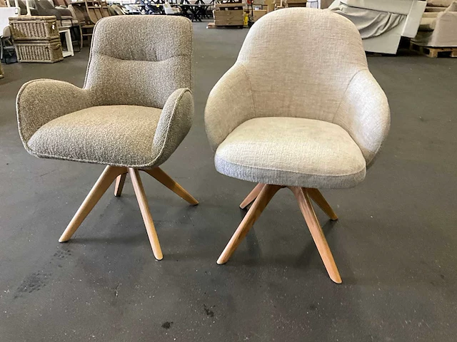 Diverse draaibare eetkamerstoel (2x) - afbeelding 1 van  9