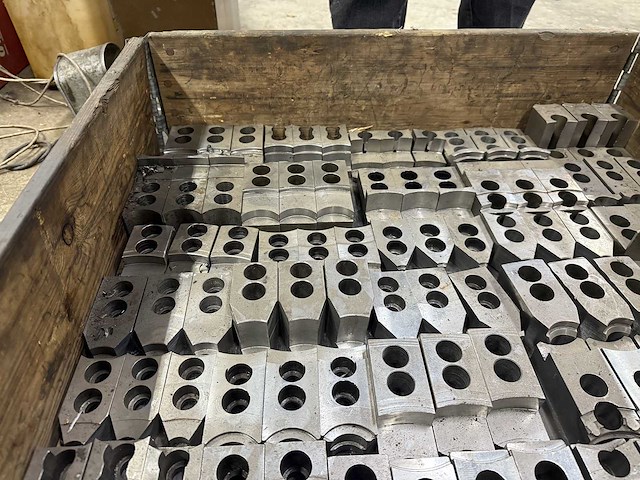 Diverse draaibekken - afbeelding 6 van  8