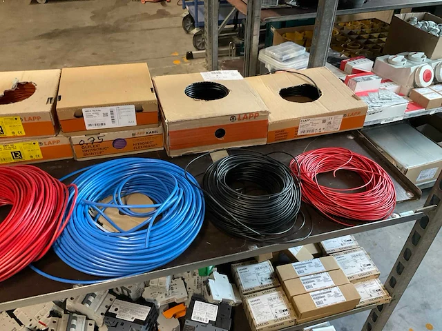 Diverse elektramaterialen (276x) - afbeelding 6 van  11