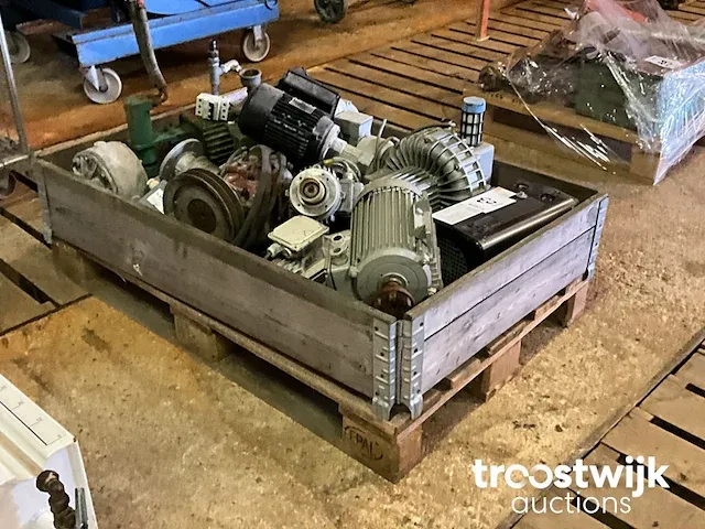 Diverse elektro motoren - afbeelding 2 van  6