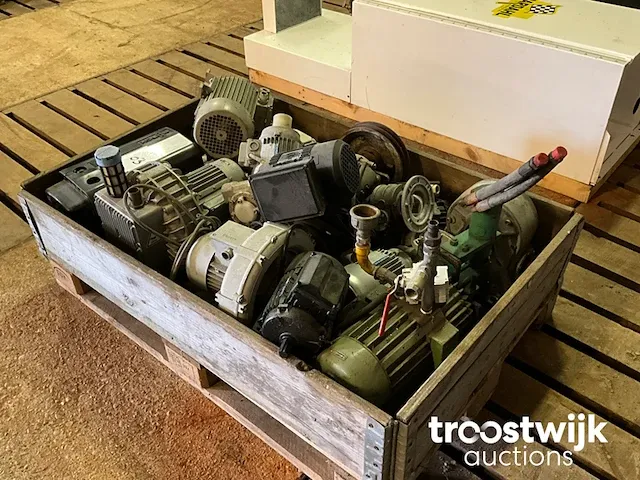 Diverse elektro motoren - afbeelding 6 van  6