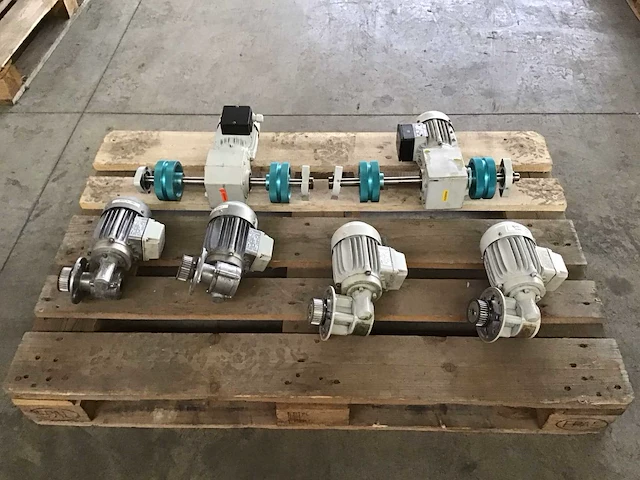 Diverse elektromotoren (6x) - afbeelding 5 van  10