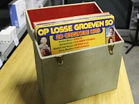 Diverse elpees in box waaronder op losse groeven, luv, vive la france en kermisklanten. margeproduct - afbeelding 1 van  2