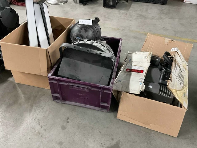 Diverse feestverlichting en intercomsysteem - afbeelding 2 van  9